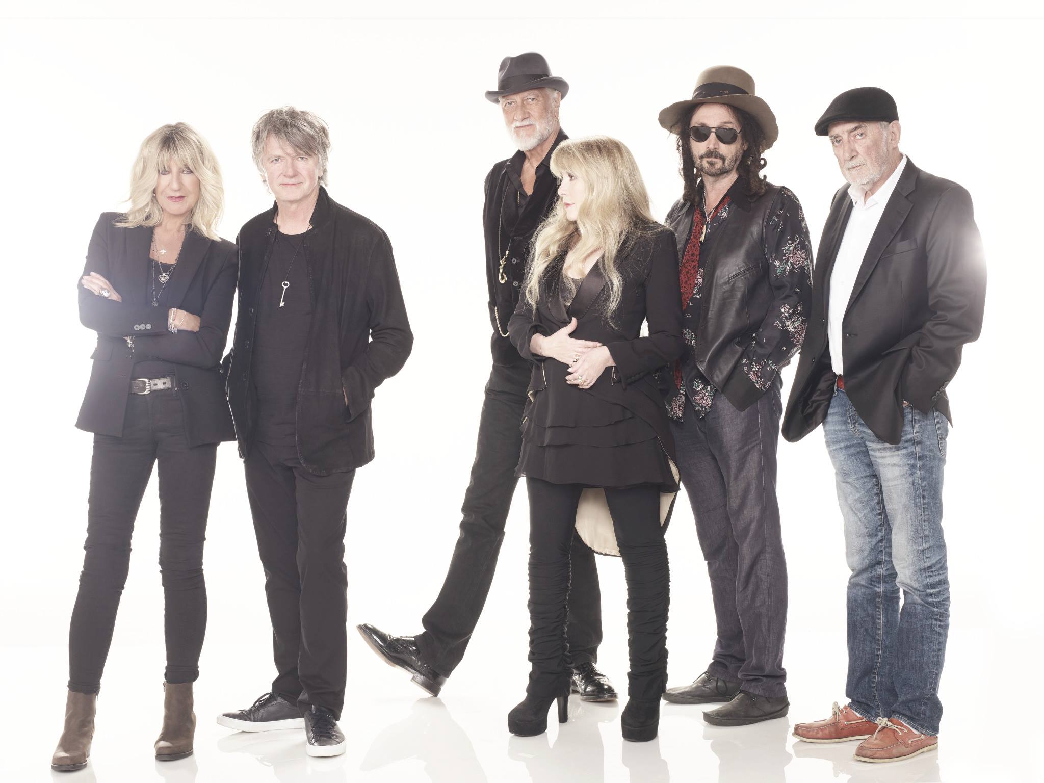Fleetwood Mac News: REVIEW and VIDEO Fleetwood Mac Live in St. Louis  October 20, 2018
