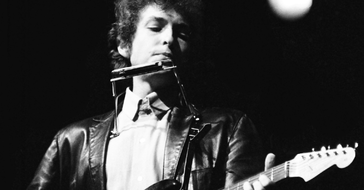 Bob night. Bob Dylan Newport 1965. Боб Дилан в детстве. Боб Дилан с гармошкой. Wald Elijah "the Blues".