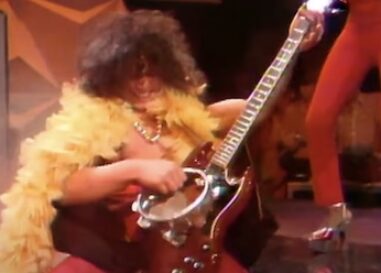T. Rex Get it On With Epic, Live Performance of ‘Bang a Gong’