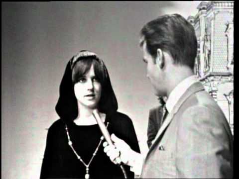 Dick Clark interviews Grace Slick on American Bandstand