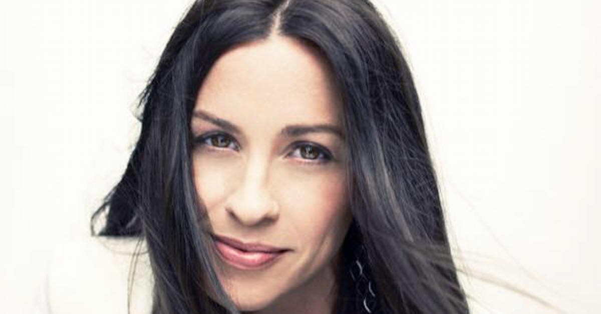 Alanis Morissette Shares Good News | Best Classic Bands