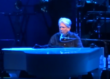 Brian Wilson’s ‘Pet Sounds’ Shines at 50th Concert: 2016