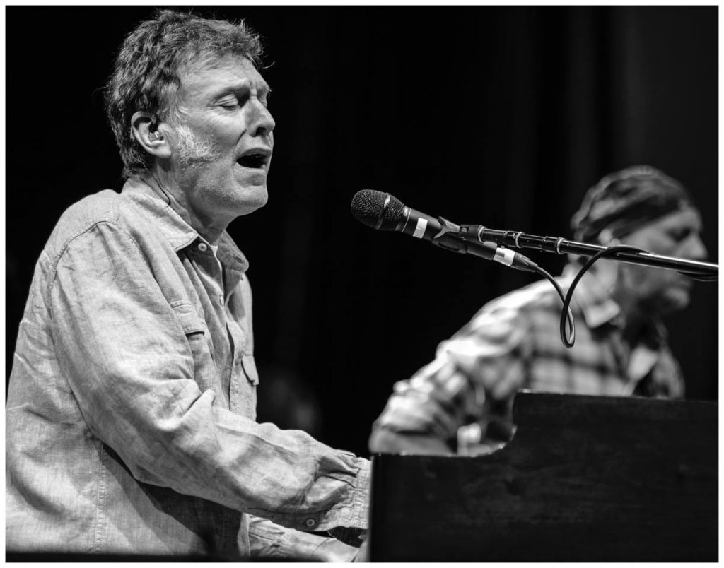 Steve Winwood Opens Tour With Survey of Hits | Best Classic Bands