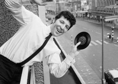 Tom Jones Interview: His Big Hits, TV Show and More