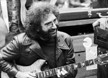 Rolling With Jerry: When Garcia Welcomed a College Kid to the Dead’s HQ