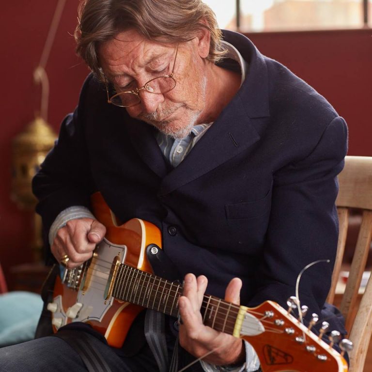 Chris Rea Collapses at U.K. Show, Cancels Gig - Best Classic Bands