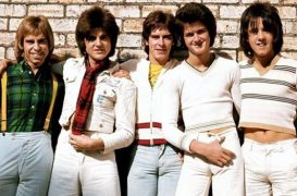Apr 20, 2021: Bay City Rollers Singer Les McKeown Dies at 65