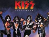 Ace Frehley, Guitarist Who Co-Founded Kiss, Dead at 74