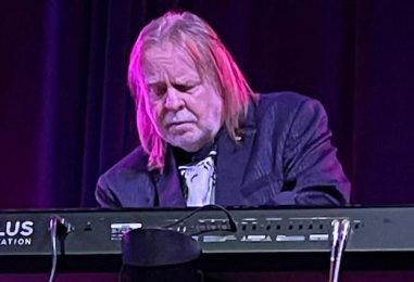 Rick Wakeman Performs and Shares Wondrous Stories: Review