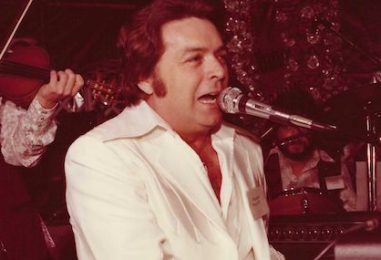 Mickey Gilley, Country Singer and Actor, Dies at 86