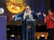 Joni Mitchell Joined By All-Stars at Library of Congress Gershwin Prize Concert