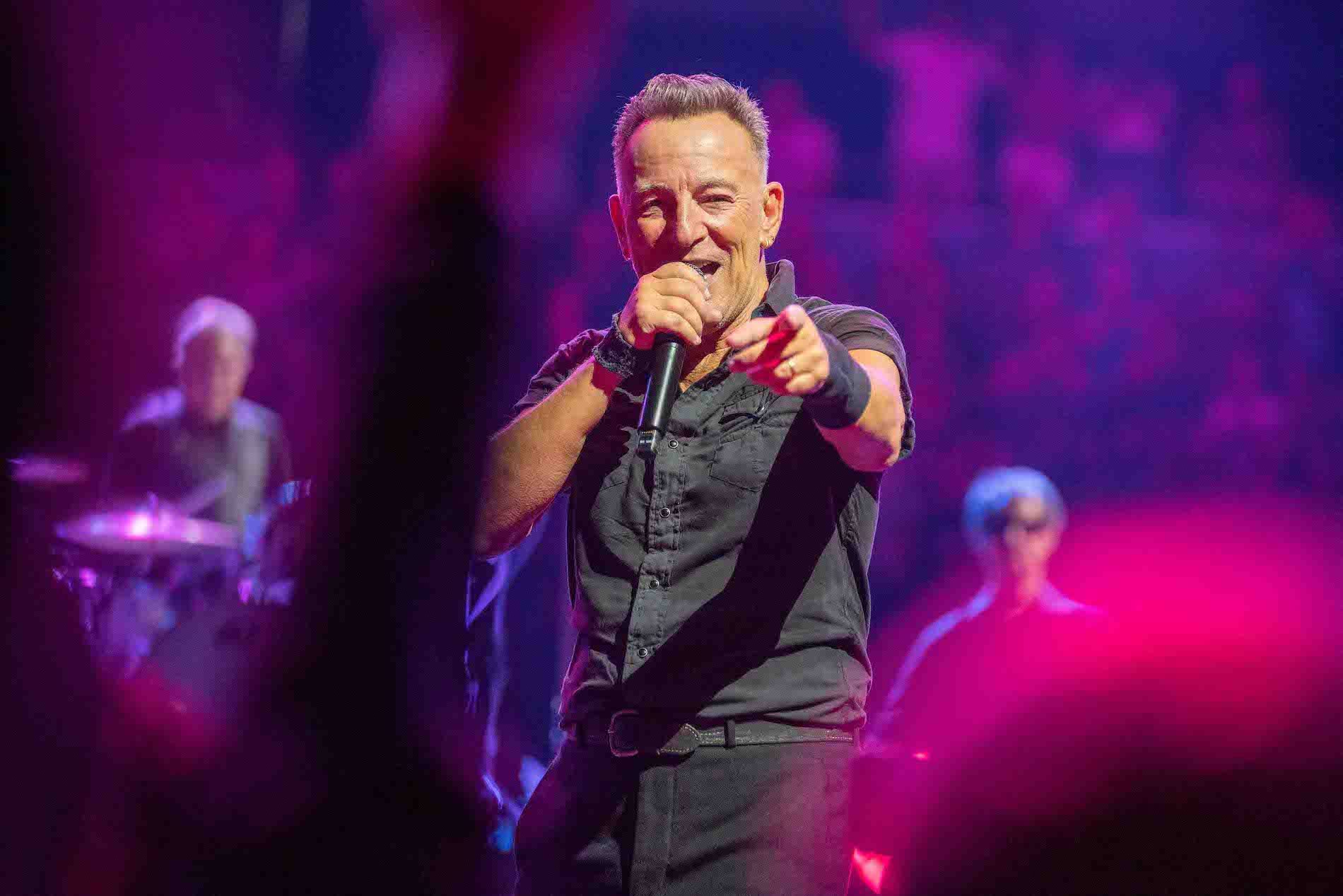 Bruce Springsteen Reschedules Tour Dates That Were Postponed Best
