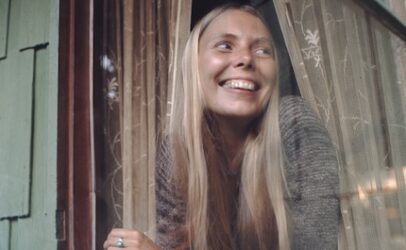 Joni Mitchell ‘Ladies of the Canyon’: Painting the Canvas
