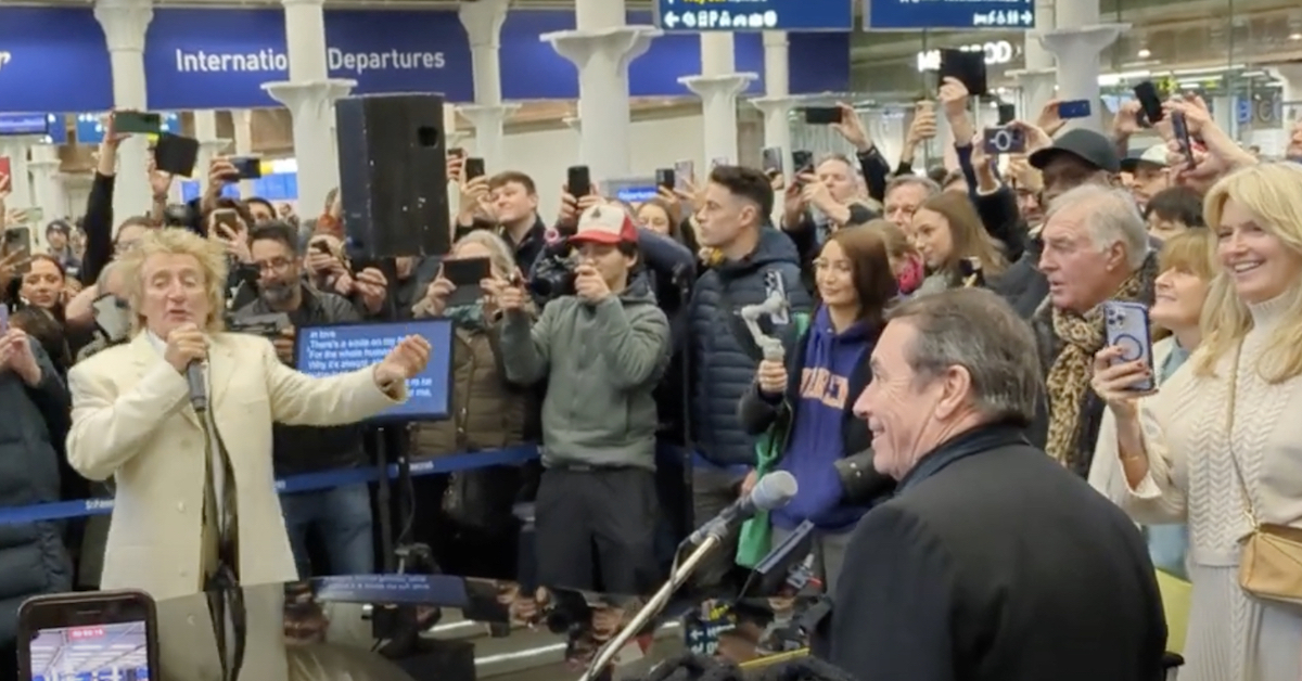 Rod Stewart‚ Jools Holland Surprise London Commuters to Announce ‘Swing Fever’ Album
