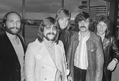 Mike Pinder, Moody Blues’ Founding Member and Innovative Mellotron Player, Dies