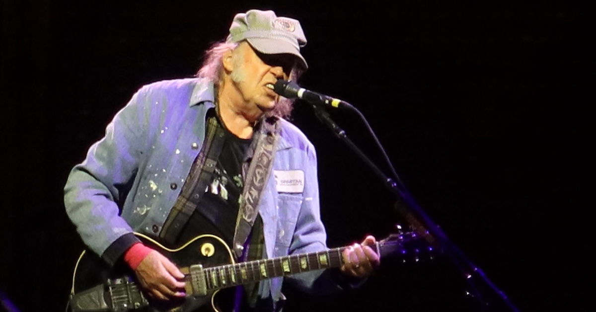 Neil Young Cancels Free Concert in Ukraine | Best Classic Bands