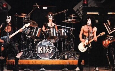 Rockers Offer Tributes to Ace Frehley, Guitarist Who Co-Founded Kiss, Dead at 74